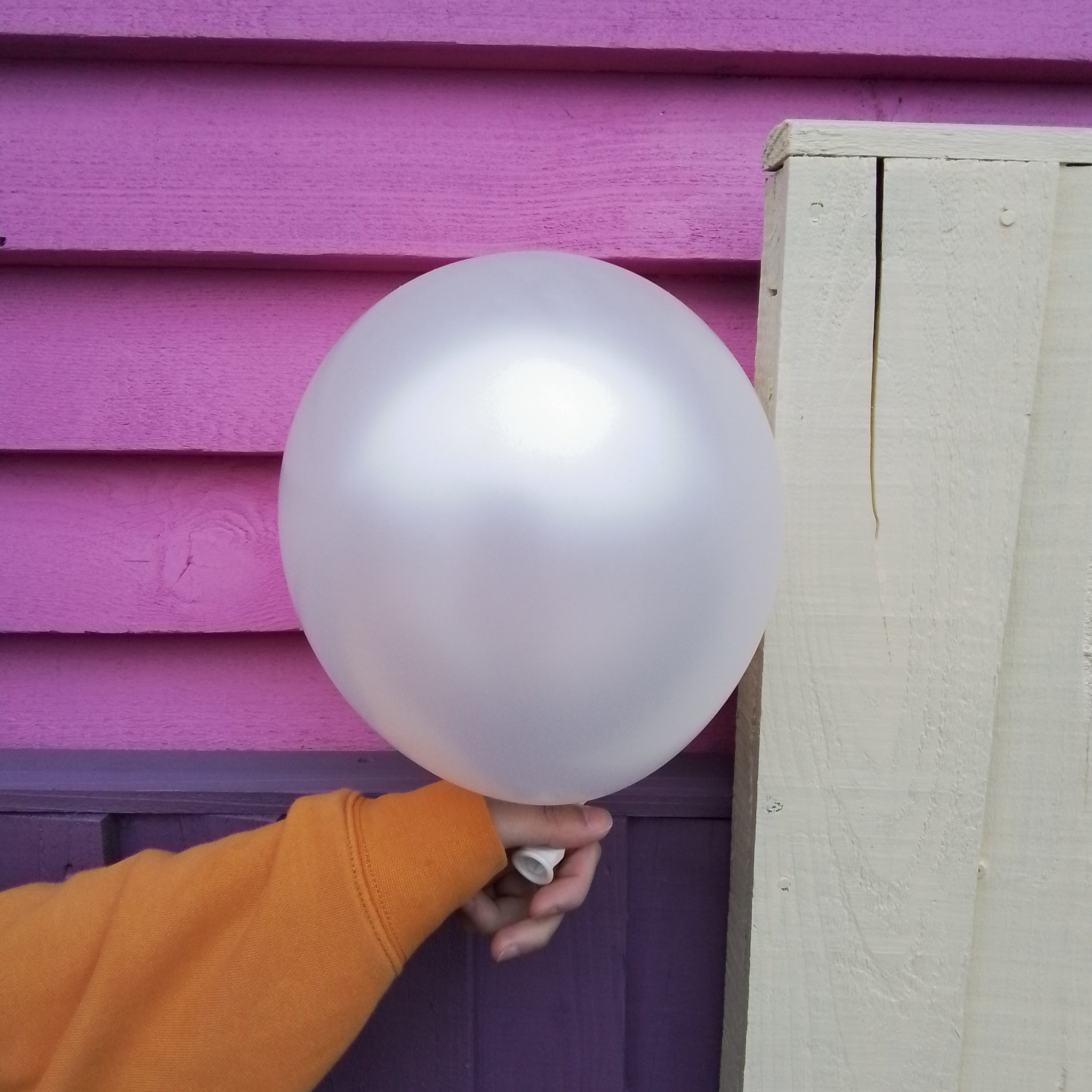 Kalisan Metallic Pearl White